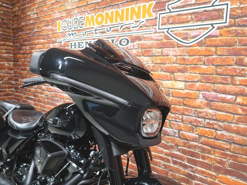 FLHX Street Glide 117